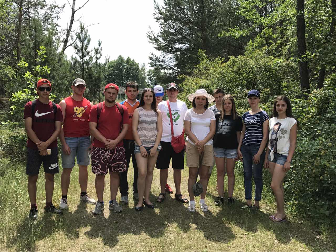 На екологічній стежці